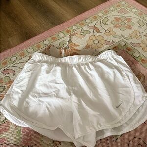 Nike White Athletic Shorts Lightweight Elastic Waist